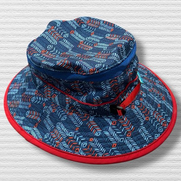 Sunday Afternoons Kids Play Sun Hat Medium UPF 50+ Blue Geometric Red Trim - Picture 1 of 3